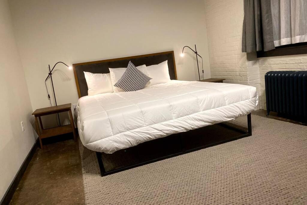 3E-*New* Apartment -5 Min From Downtown, Sleeps 4 ピッツバーグ エクステリア 写真